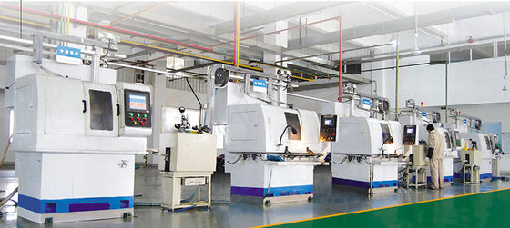 Unità di cuscinetto autoallineante con porta in acciaio con materiale di gabbia in ottone progettata per funzionare e prolungare la durata del cuscinetto